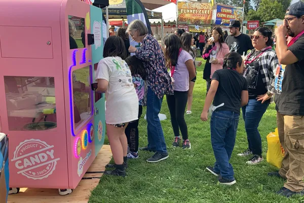 cotton candy vending machine customer case - market