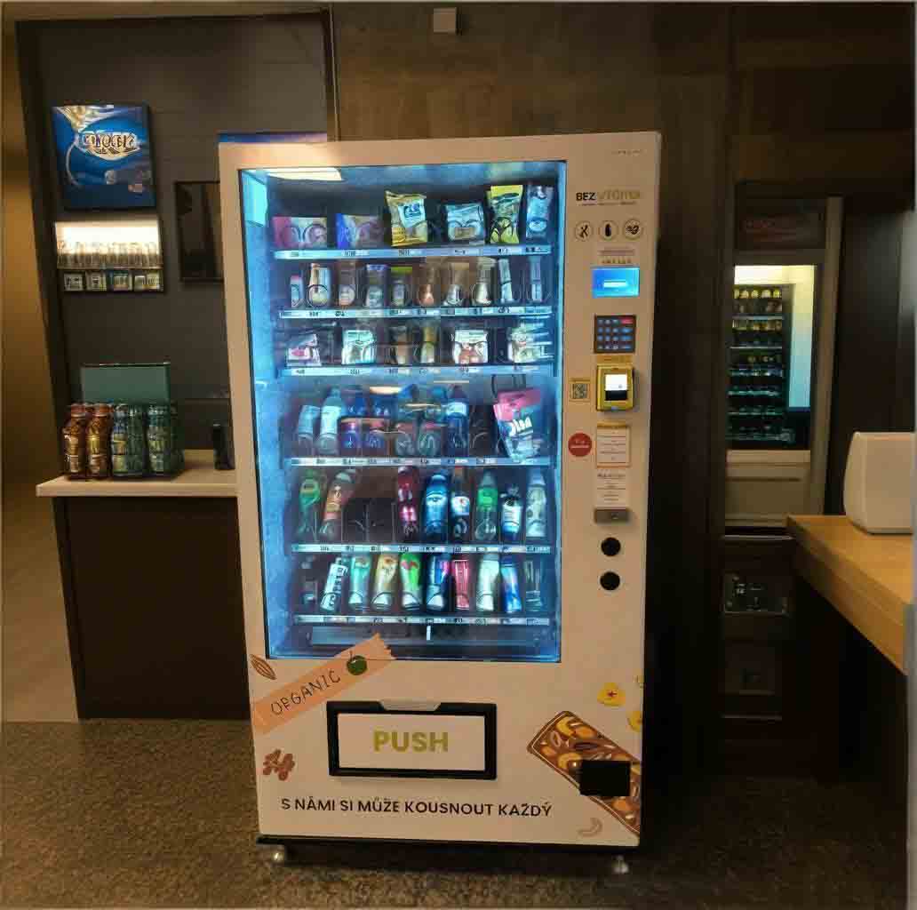 Snack & Drink Vending Machine